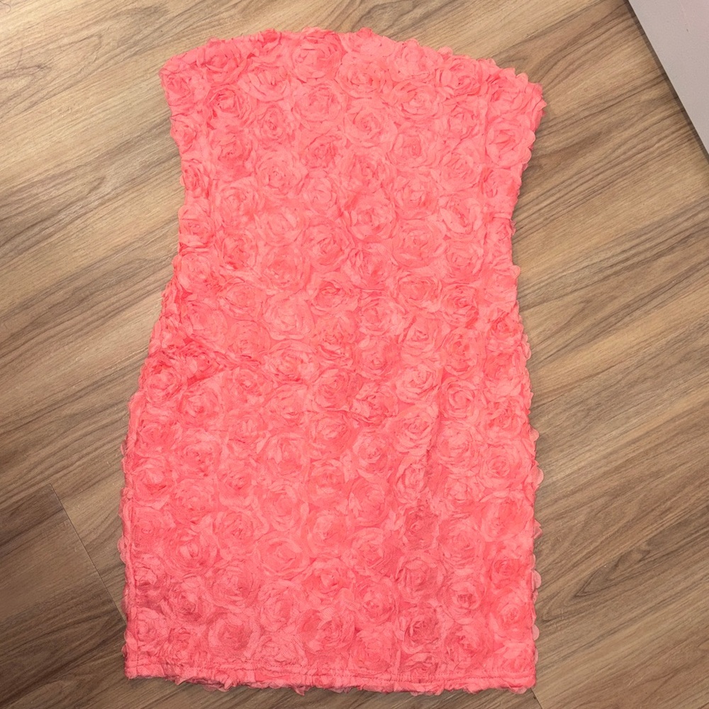 Strapless Rose Dress - Picture 4 of 4